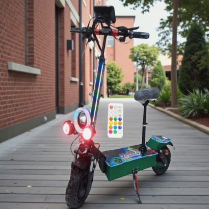 صورة سكوتر T06 اثنين دنمو 4000 واط – تصميم رياضي مع إضاءة قابلة للتخصيص